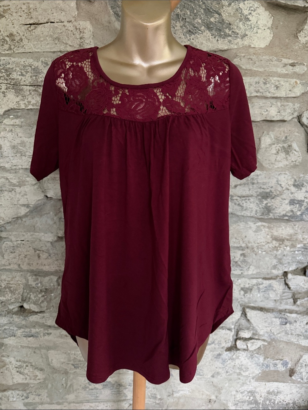 Women’s Lace Yoke Short Sleeve Top - Burgundy